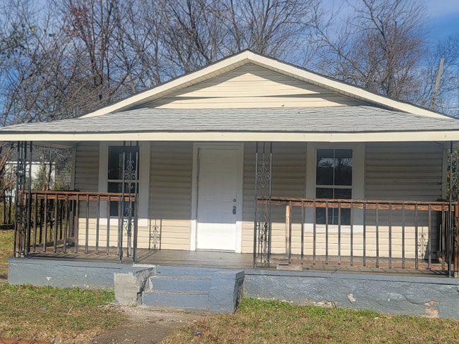 property at 1915 Appling St