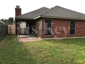 5621 Wellston Dr in Arlington, TX - Building Photo - Building Photo
