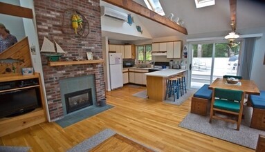 15 Prices Way in Edgartown, MA - Foto de edificio - Building Photo