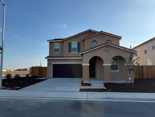 property at 844 Summerhouse Dr