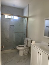918 N Maple St in Anaheim, CA - Building Photo - Building Photo