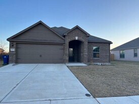 1117 Wheatfield Ln in Crowley, TX - Building Photo