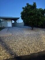 220 S Valley Center Ave in San Dimas, CA - Building Photo