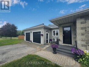 1433 2 in Prescott, ON - Building Photo - Building Photo