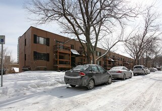 4529-4541 Holly St in Kansas City, MO - Building Photo - Building Photo