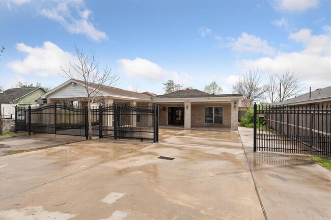 property at 14022 Greenville St