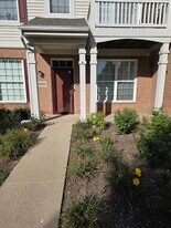 4266 Savoy Ln in McHenry, IL - Building Photo