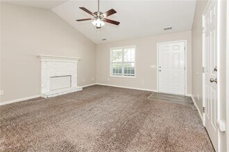 64 Maple Hill Dr in Dawsonville, GA - Building Photo - Building Photo