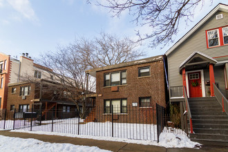 874-878 W Lill Ave in Chicago, IL - Foto de edificio - Building Photo
