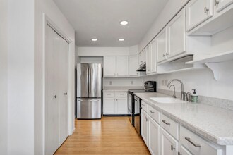 23 Deer Run in Bethel, CT - Building Photo - Building Photo