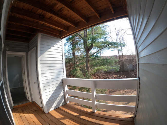 10303 Appalachian Cir, Unit 208 in Oakton, VA - Building Photo - Building Photo