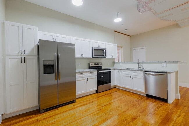 306 W Wisconsin Ave in DeLand, FL - Building Photo - Building Photo