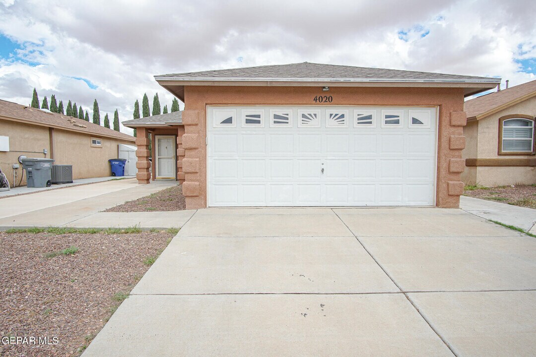 4020 Tierra Inez Pl in El Paso, TX - Building Photo
