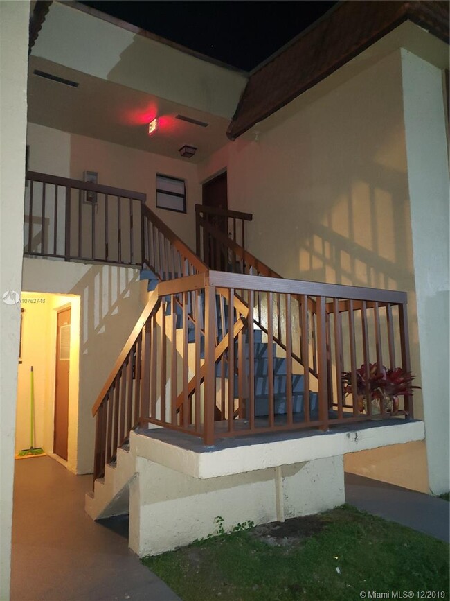 6535 W 27th Ct-Unit -22-48 in Hialeah, FL - Building Photo - Building Photo