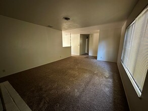 2068 Glengary Dr in Redding, CA - Building Photo - Building Photo