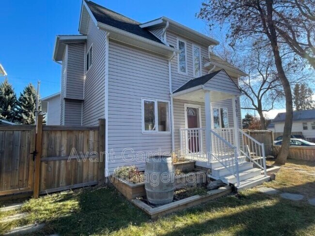 9401-9492 92 St NW in Edmonton, AB - Building Photo - Building Photo
