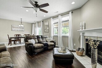 6918 Beckingham Blvd in Louisville, KY - Building Photo - Building Photo