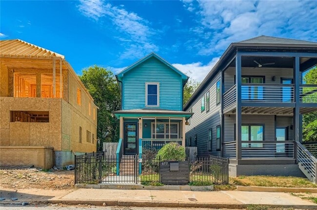 property at 677 Ira St SW