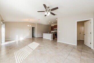 127 Cascade Bend Dr in Ruskin, FL - Building Photo - Building Photo