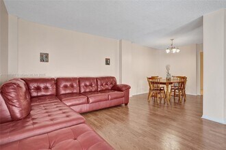 1833 S Ocean Dr in Hallandale Beach, FL - Building Photo - Building Photo