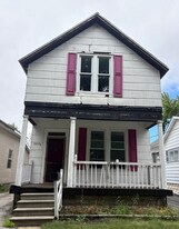 201.5 N Warner St in Bay City, MI - Building Photo