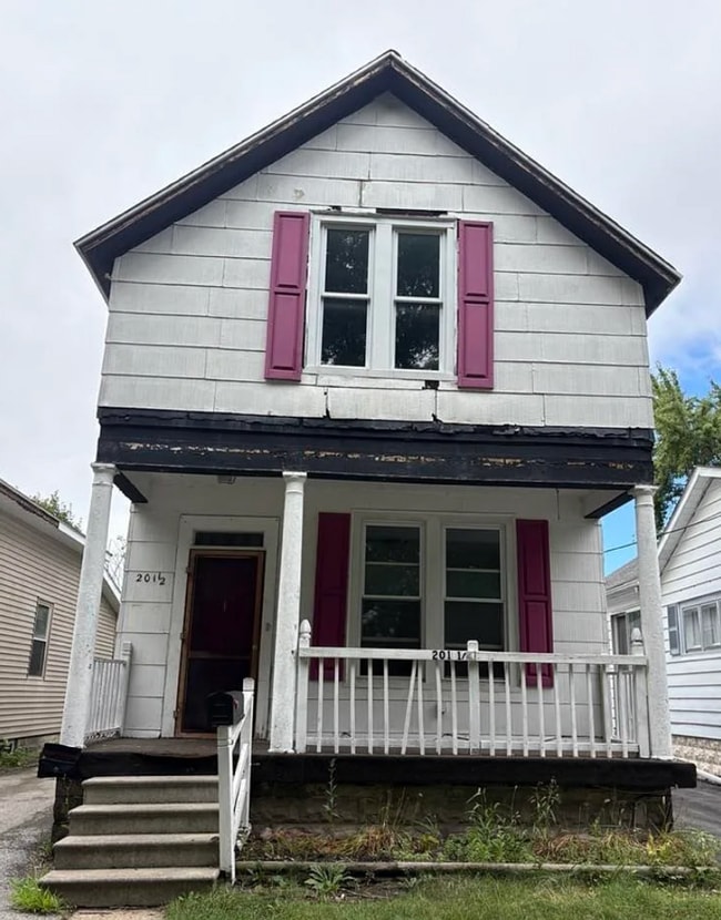 property at 201.5 N Warner St