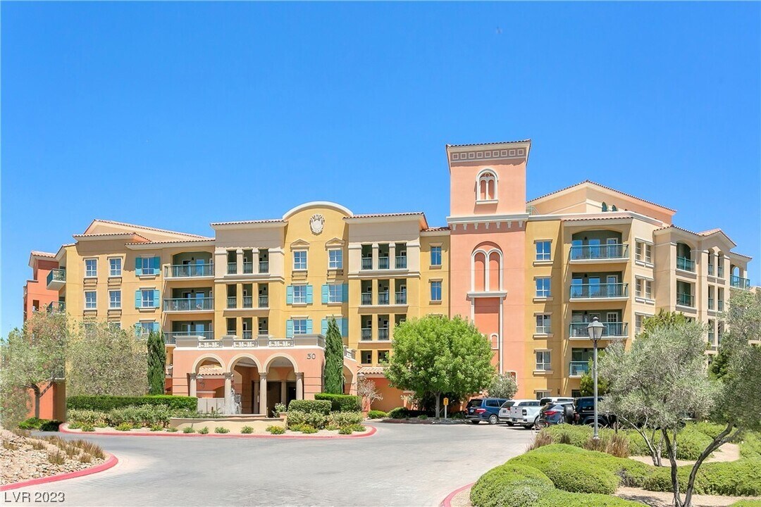 30 Strada Di Villaggio-Unit -523 in Henderson, NV - Building Photo