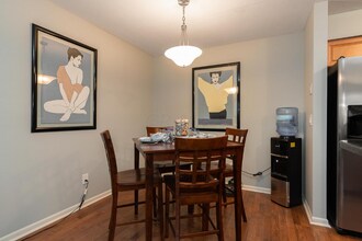 38 Victorian Gate Wy in Columbus, OH - Foto de edificio - Building Photo