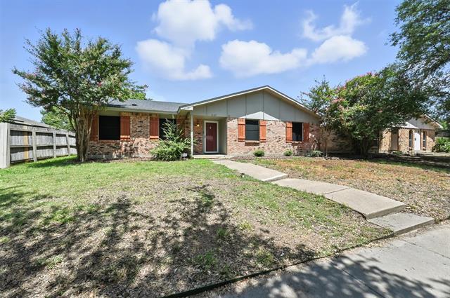 1827 Paxton Dr in Carrollton, TX - Building Photo - Building Photo