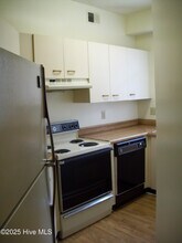 4240 Wilshire Blvd in Wilmington, NC - Building Photo - Building Photo