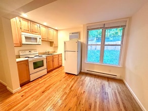 3501 US-9W in Highland, NY - Building Photo - Building Photo