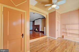 5005 N 9th St in Philadelphia, PA - Building Photo