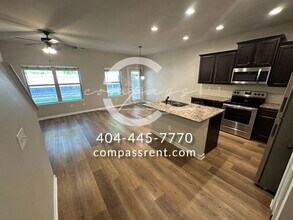 6048 Oak Bend Ct in Riverdale, GA - Building Photo - Building Photo