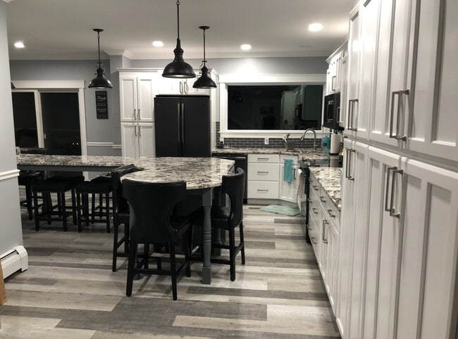 46 Irving St in Saco, ME - Foto de edificio - Building Photo