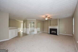 7641 Garnet Dr in Jonesboro, GA - Building Photo - Building Photo