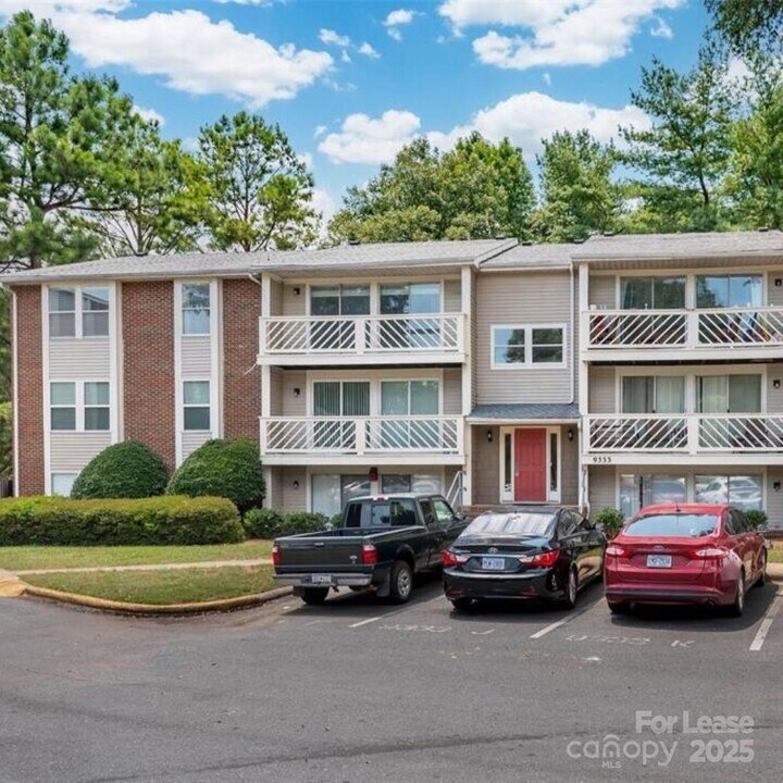 9333 Old Concord Rd in Charlotte, NC - Building Photo