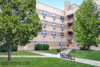 Regency House in Philadelphia, PA - Building Photo - Building Photo