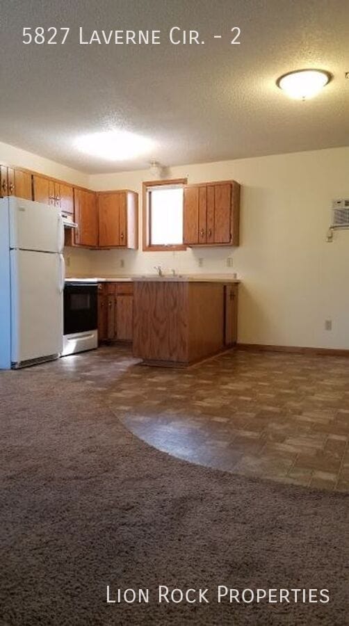 5827 Laverne Cir N in Baxter, MN - Building Photo - Building Photo