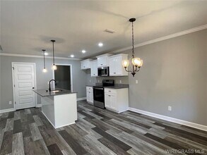 101 Curtis Cir in Daleville, AL - Building Photo - Building Photo