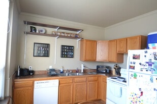 106 W McPherson St, Unit C in Kirksville, MO - Building Photo