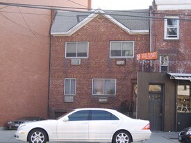 27-04 Astoria Blvd in Astoria, NY - Building Photo
