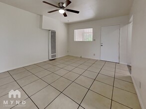 2410 W Turney Ave in Phoenix, AZ - Building Photo - Building Photo