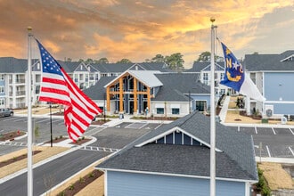 Arbors at Morehead City in Morehead City, NC - Foto de edificio - Building Photo