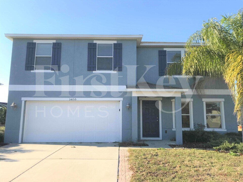 5455 Sandy Shell Dr in Apollo Beach, FL - Building Photo