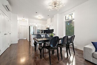 2284 Rue Victoria in Lachine, QC - Building Photo - Building Photo