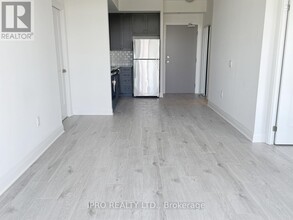 3220-3220 Sheppard Ave E in Toronto, ON - Building Photo - Building Photo