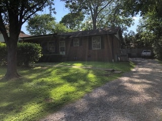 property at 3607 Mayflower Pl