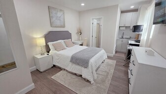8414 N River Dune St in Tampa, FL - Building Photo