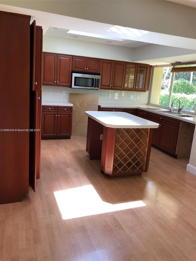 8340 SW 83rd St in Miami, FL - Building Photo - Building Photo