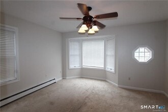 7 Bittersweet Ln in South Windsor, CT - Building Photo - Building Photo